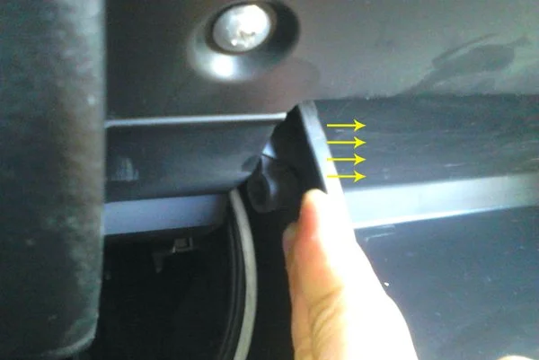 снятие бардачка с боковых креплений как снять бардачок Гранд Витара